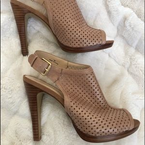 Open toe, high heel with ankle strap